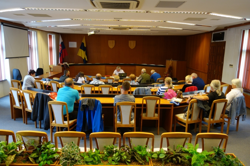Veľká zasadačka na mestskom úrade Topoľčany, kde sa uskutočnilo zasadnutie Regionálnej rady Topoľčany.